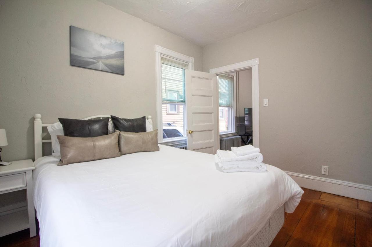 2 Bedroom Condo Close To Boston And Cambridge With Free Parkings Екстер'єр фото
