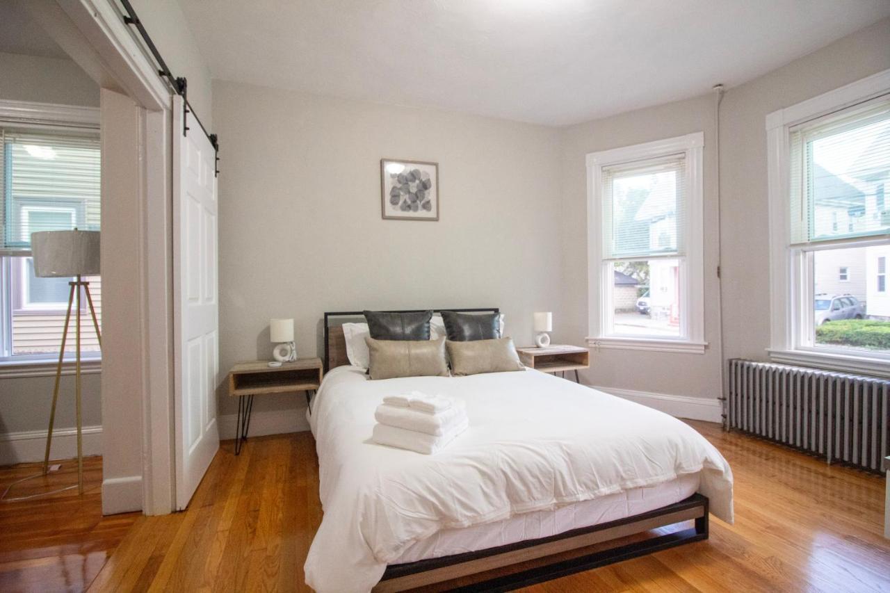 2 Bedroom Condo Close To Boston And Cambridge With Free Parkings Екстер'єр фото