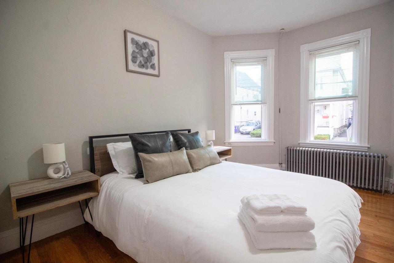 2 Bedroom Condo Close To Boston And Cambridge With Free Parkings Екстер'єр фото