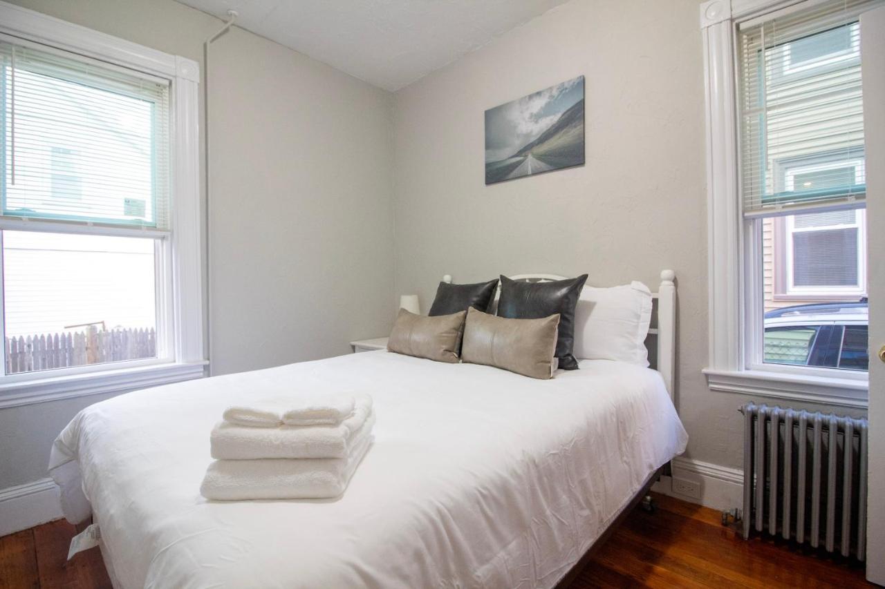2 Bedroom Condo Close To Boston And Cambridge With Free Parkings Екстер'єр фото
