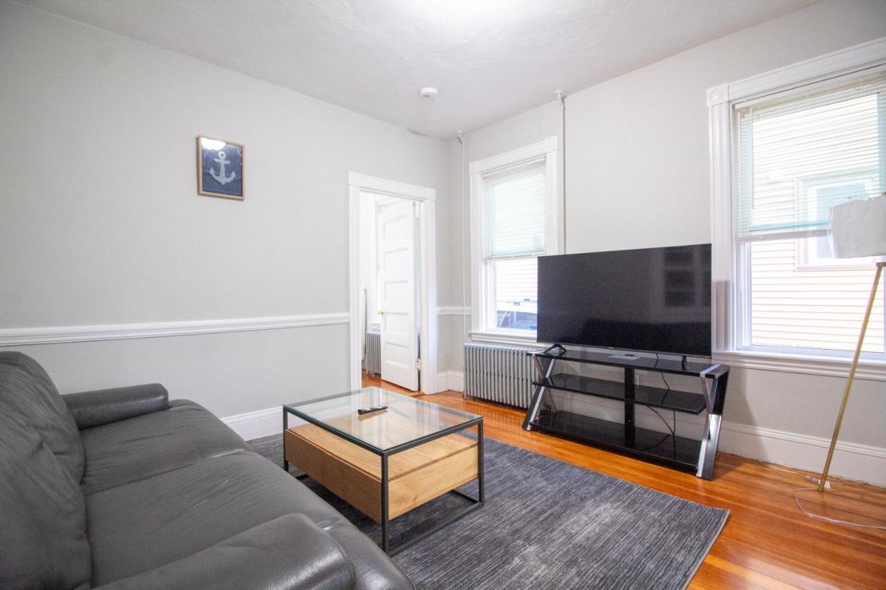 2 Bedroom Condo Close To Boston And Cambridge With Free Parkings Екстер'єр фото